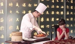 胡桃服饰爆料视频播放,爆款服饰即将上线，抢先观看揭秘
